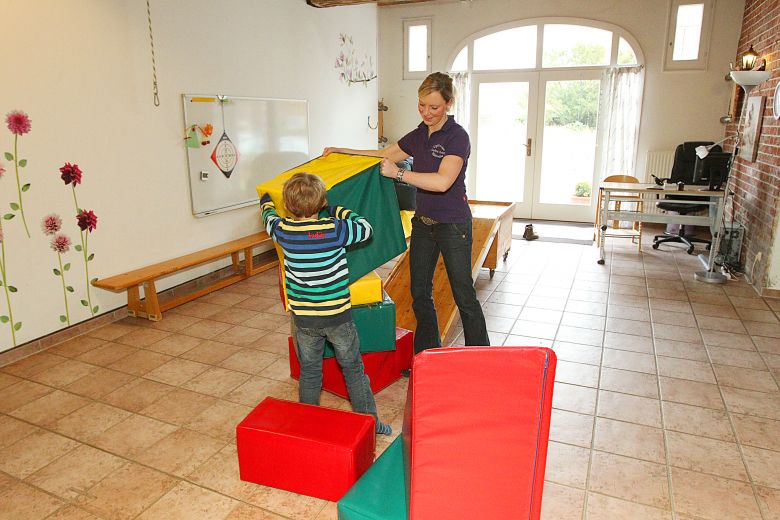 Ein Kind bei der Therapie